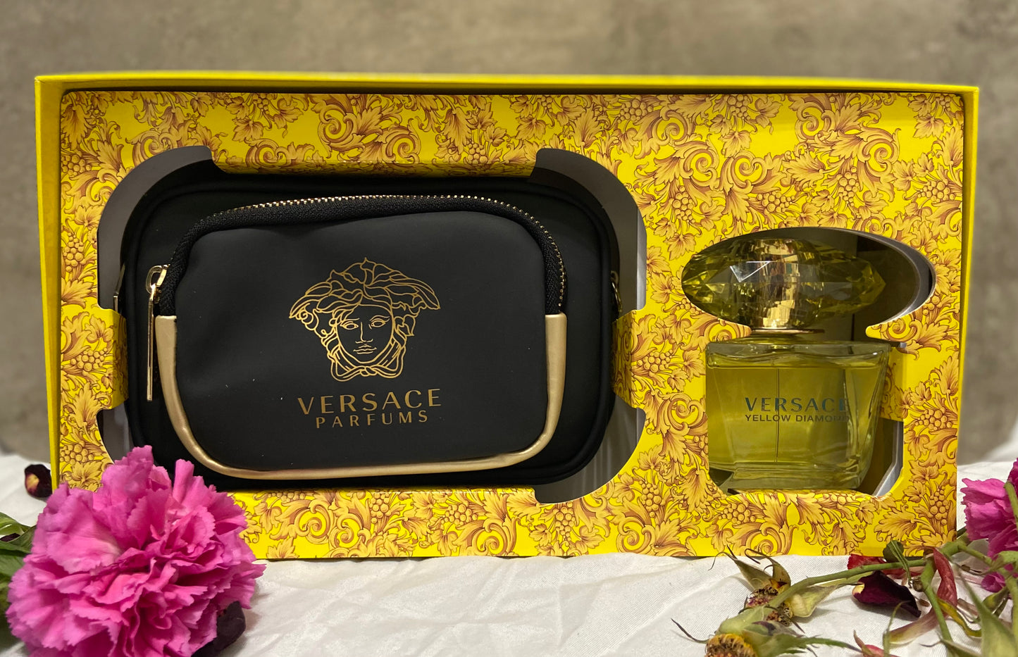 Versace YELLOW DIAMOND 4 PIECE GIFT SET - 3.0 OZ EAU DE TOILETTE SPRAY NEW